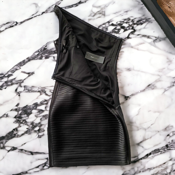 60% OFF) NWT BCBGMaxAzria Mamie Black One Shoulder Bandage Dress 2 MSRP $350 - Picture 7 of 10